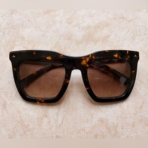DEZI “Fall Back” Tortoiseshell Square Frame Women's Sunglasses - Brown Lenses